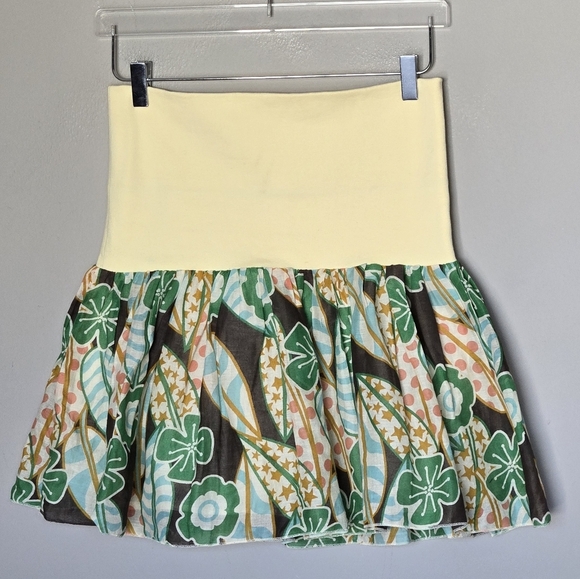 H&M Green Floral Print Ruffle Women's Pull-On Mini Skirt Size 8 - Picture 11 of 11